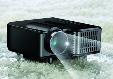 Le mini vidéoprojecteur, l’idée de cadeau de Noël qui cartonne
