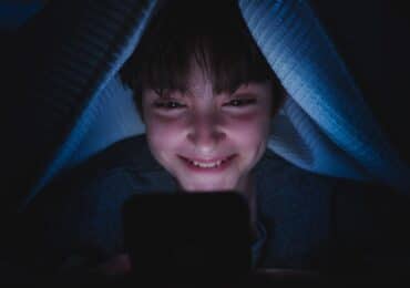 Instagram encourage les ados à se déconnecter la nuit : découvrez l’initiative « Il se fait tard »